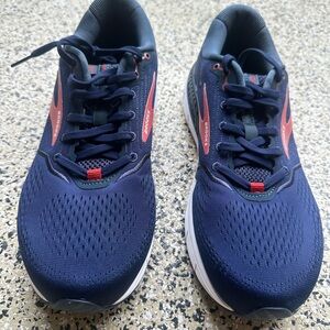 New Brooks Navy and Red Athletic Shoes